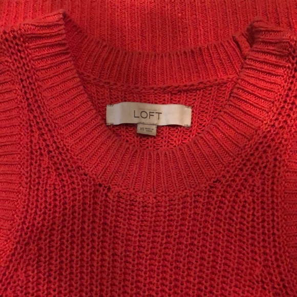 LOFT Ribbed Knit Sleeveless, tie bottom sides, cotton/linen/rayon blend sweater - Picture 3 of 10